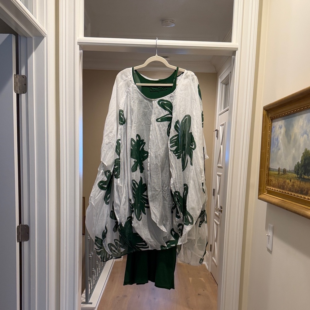Rundholz White and Green Tunic with matching racer back knit tank dress(bw)